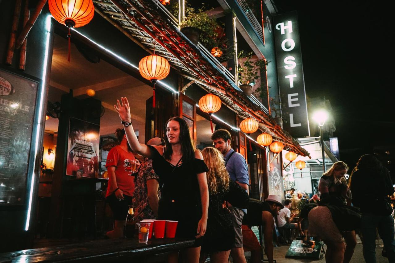 Vietnam Backpacker Hostels - Hue Exteriör bild
