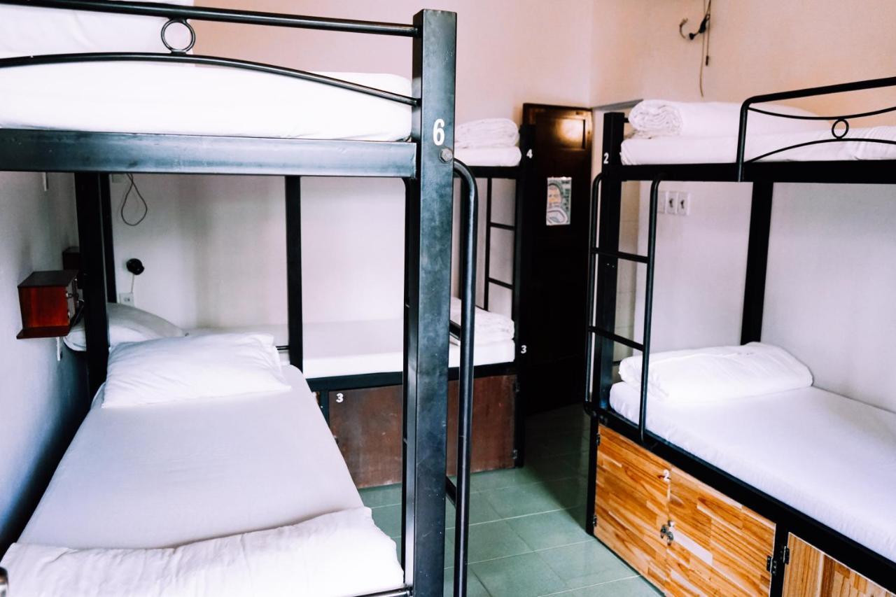 Vietnam Backpacker Hostels - Hue Exteriör bild